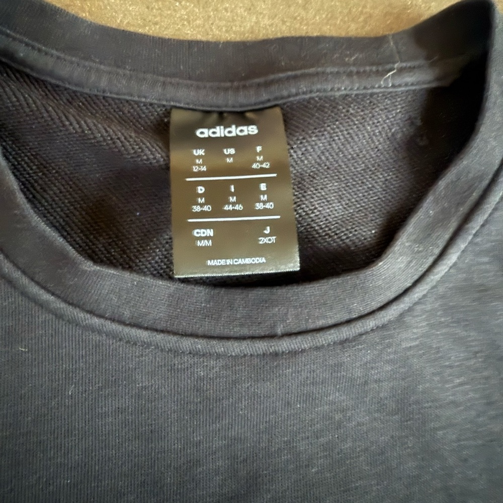 Adidas Basic Crewneck - image 3